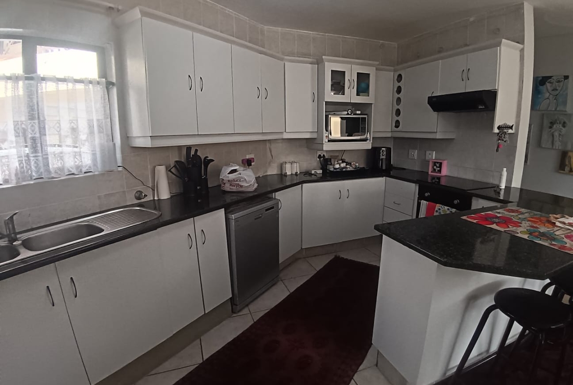 Spacious 3 Bedroom, 2 Bathroom, open plan, Ramsgate for Sale