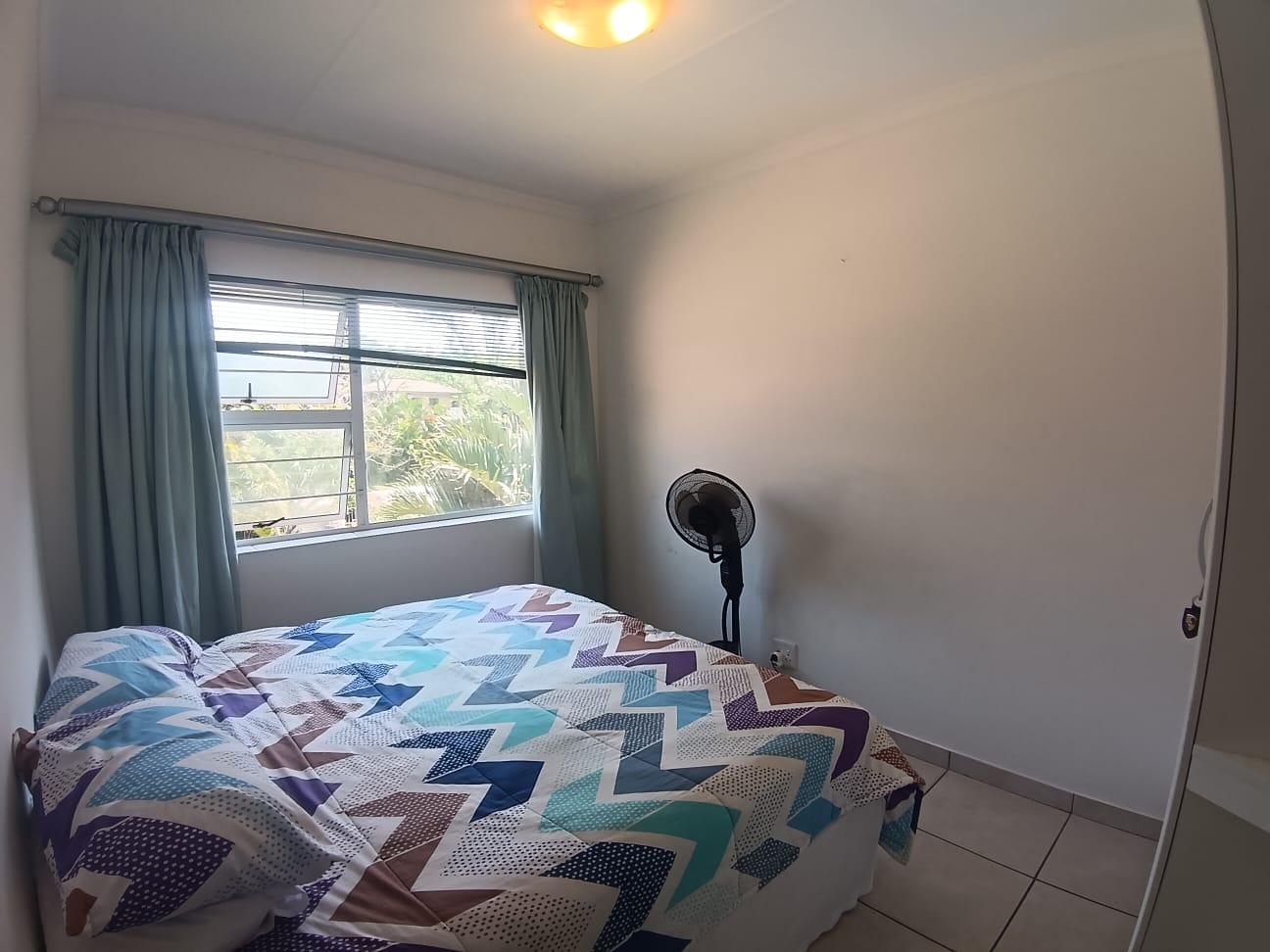 f7aa3af8-be8d-47fc-bf2f-2fbf66eafae0 Spacious 3 Bedroom, 1.5 Bathroom, open plan, Uvongo sea view for Sale
