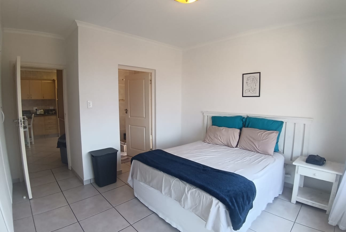 Spacious 3 Bedroom, 1.5 Bathroom, open plan, Uvongo sea view for Sale