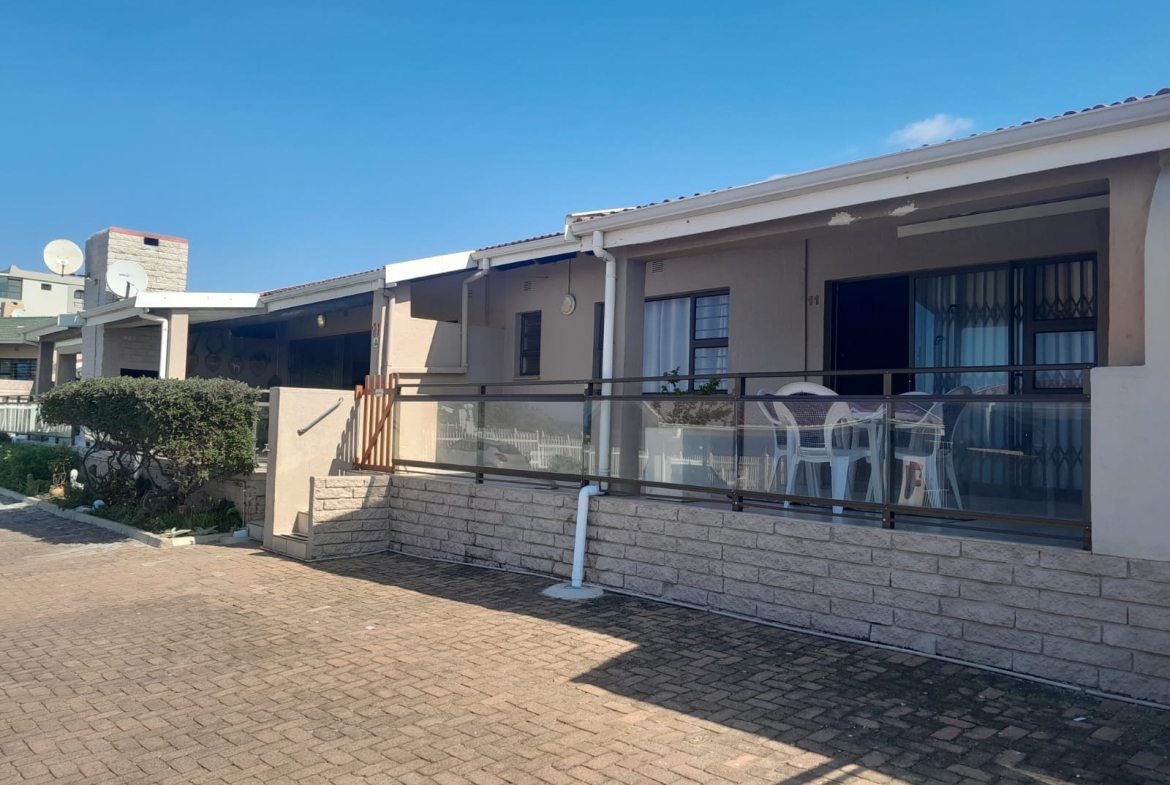 INCOME GENERATING – FURNISHED 5 bed + 5 bath Sectional title at NATSPAT FOR SALE
